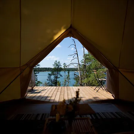 Glamping - A Living Overlooking The Ocean Hammarland